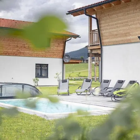 Luxalps- Bergzeit- Inzell- Sommerpool- Sauna- Wandern- Chiemgau Card *