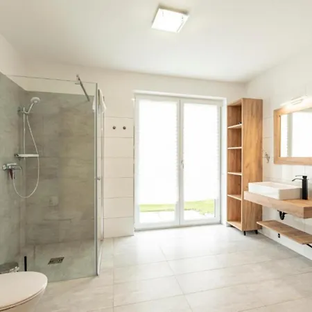 Luxalps- Bergzeit- Inzell- Sommerpool- Sauna- Wandern- Chiemgau Card *